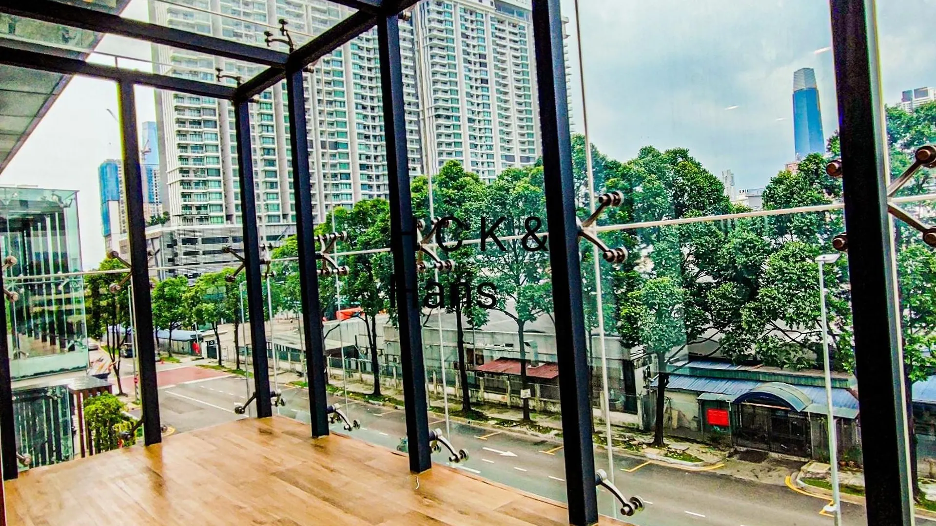 アパート クアラルンプールStylish Balcony Kl At Trion 2 By Hckアパートメント